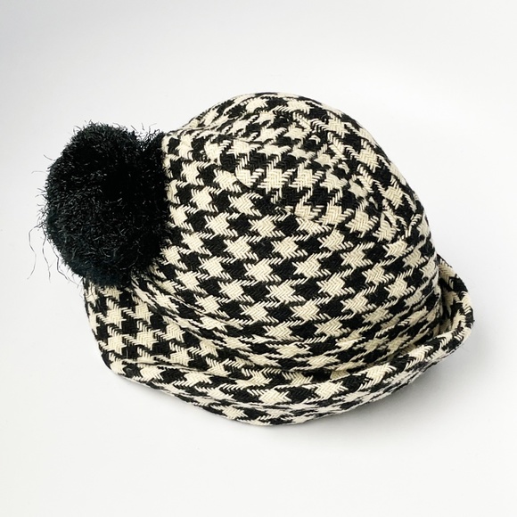 Vintage Adolfo Hat & Scarf Set 2pc Black & White Houndstooth Knit Fringe Rare main image 6